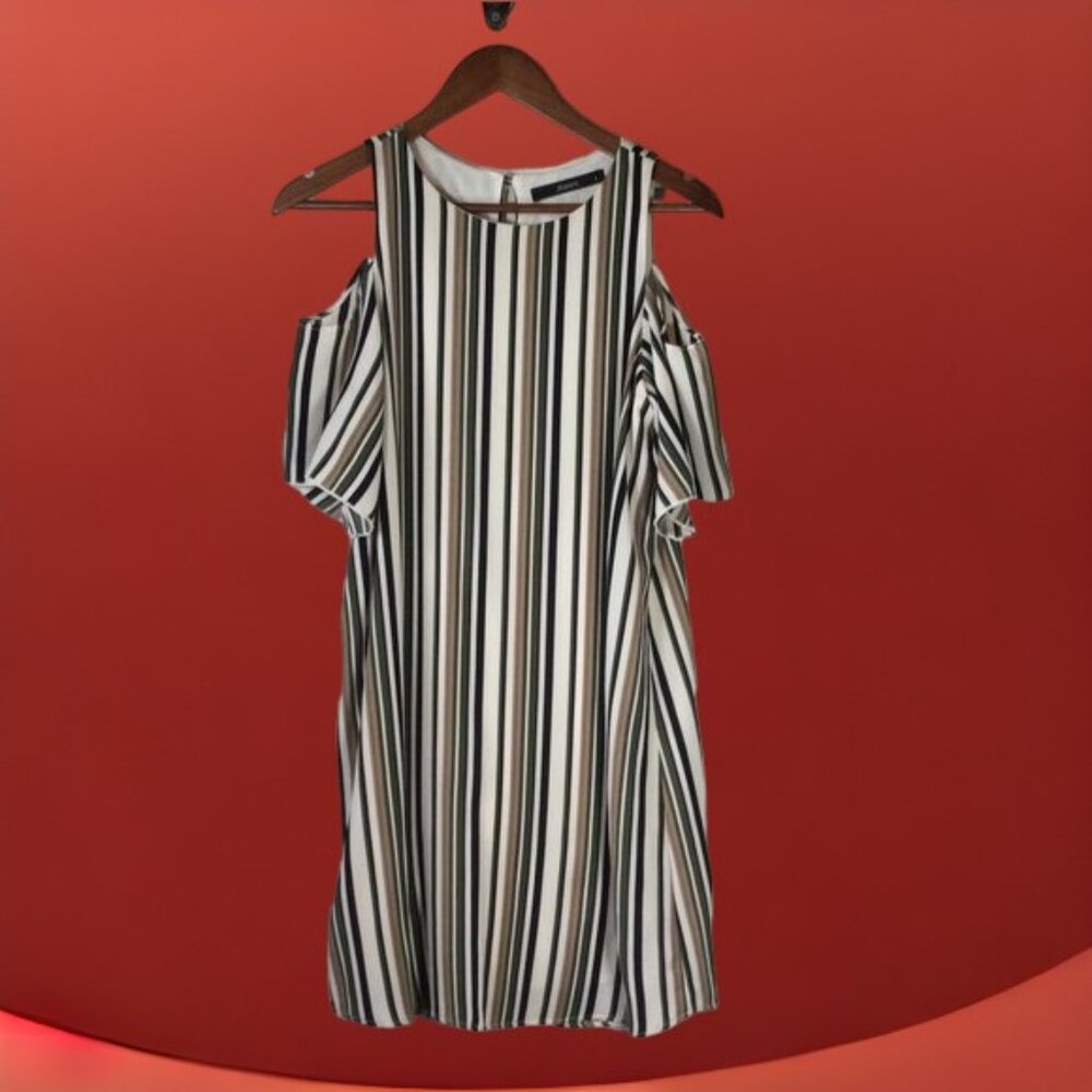 J Roberts Cold Shoulder Dress With Short Sleeves & Pin Stripes Size S
